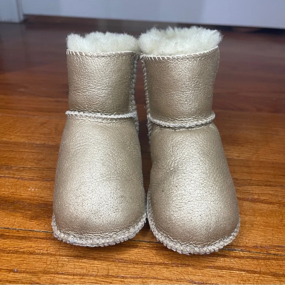 UGG Australia Baby Metallic Gold Sherpa Booties Size L (18-24M / 6-7) Soft Sole